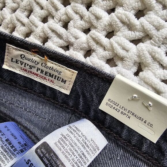 NWT LEVI'S PREMIUM 501 SHORTS RAW HEM WASHED BLACK - Picture 13 of 16